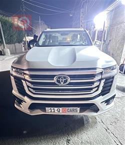 تۆیۆتا لاند کروزەر